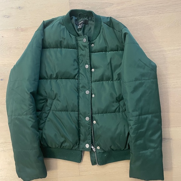 FOREVER 21 Puffer - Picture 1 of 2